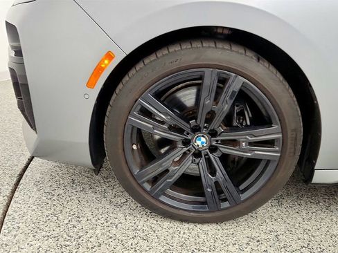 Used 2023 BMW 760i xDrive w/ Executive Package AWD/4WD image 9
