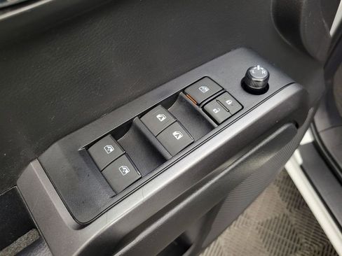 Used 2023 Toyota Tacoma TRD Off-Road image 11