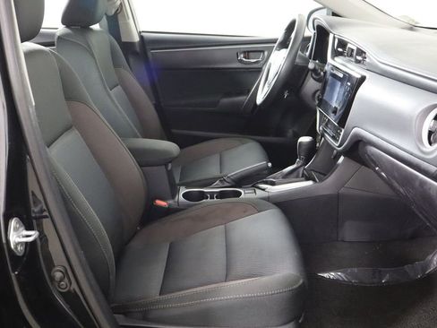 Used 2017 Toyota Corolla LE w/ Carpet Mat Package (TMS) FWD image 17