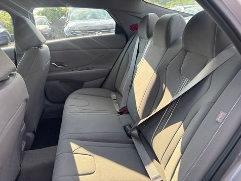 Used 2024 Hyundai Elantra SEL FWD image 17
