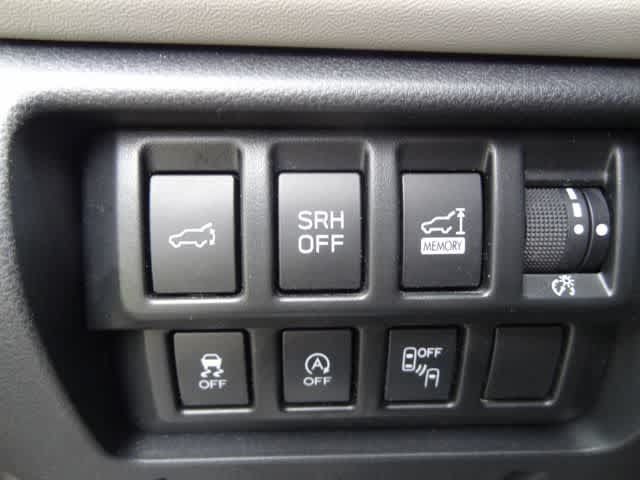 Used 2022 Subaru Forester Limited AWD/4WD image 19