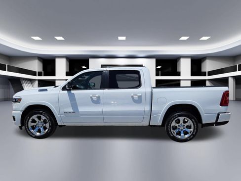 Used 2025 RAM 1500 Big Horn AWD/4WD image 3
