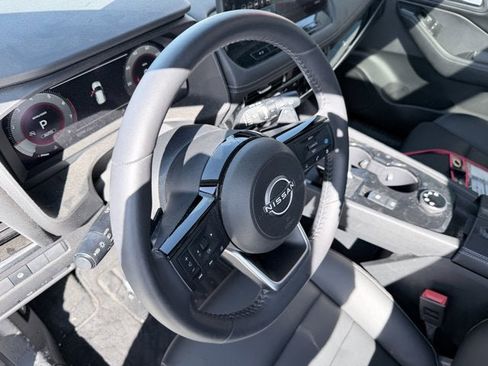 Certified 2024 Nissan Rogue SL w/ SL Premium Package image 11