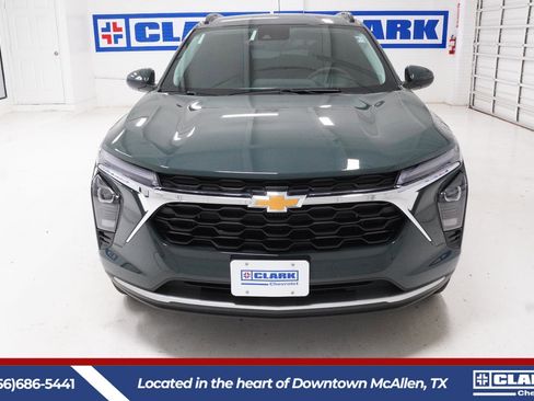 New 2026 Chevrolet Trax LT w/ LT Convenience Package image 2