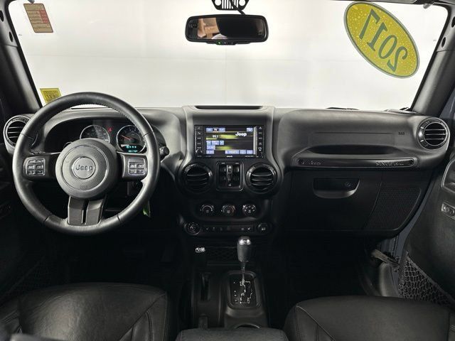Used 2017 Jeep Wrangler Unlimited Sahara AWD/4WD image 11