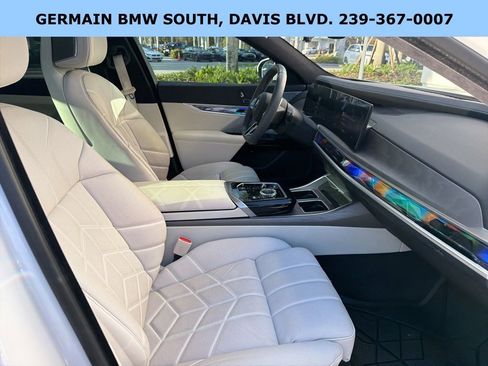 Certified 2023 BMW i7 xDrive60 image 25