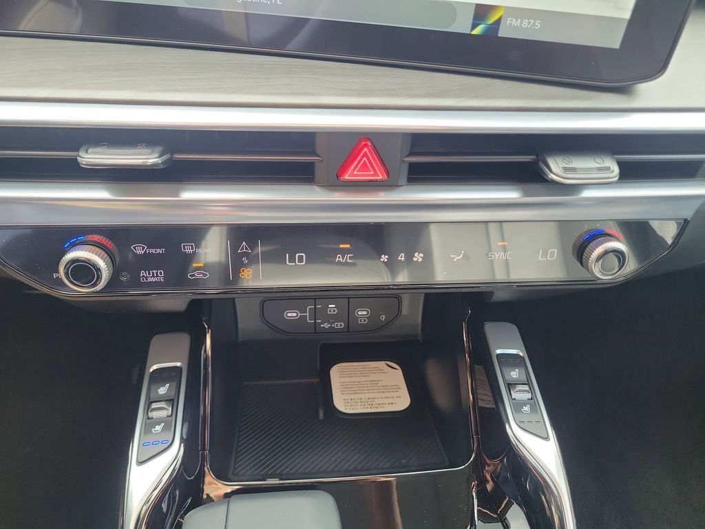 New 2026 Kia Sorento SX AWD/4WD image 34