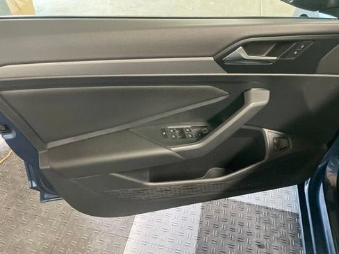 Certified 2021 Volkswagen Jetta SE w/ SE Cold Weather Package FWD image 13