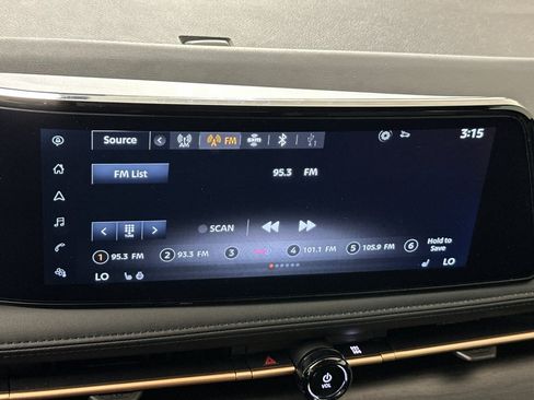 Used 2024 Nissan Ariya AWD image 17
