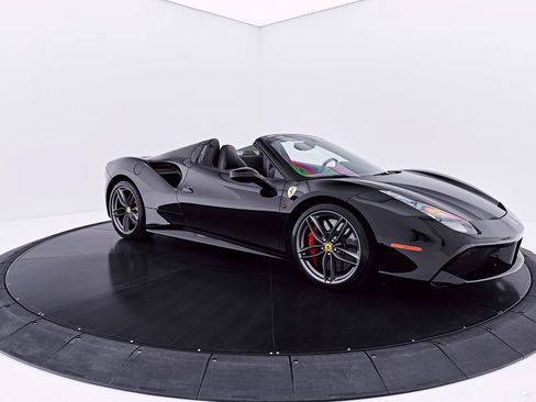 Used 2018 Ferrari 488 Spider RWD image 26