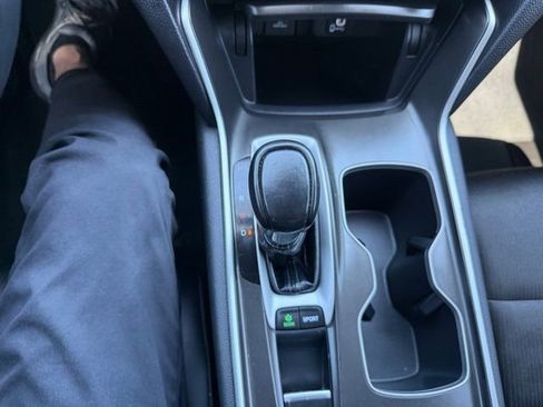 Used 2018 Honda Accord Sport image 19