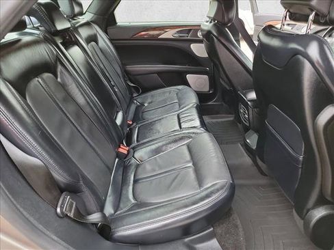 Used 2018 Lincoln MKZ Reserve w/ Luxury Package FWD image 13