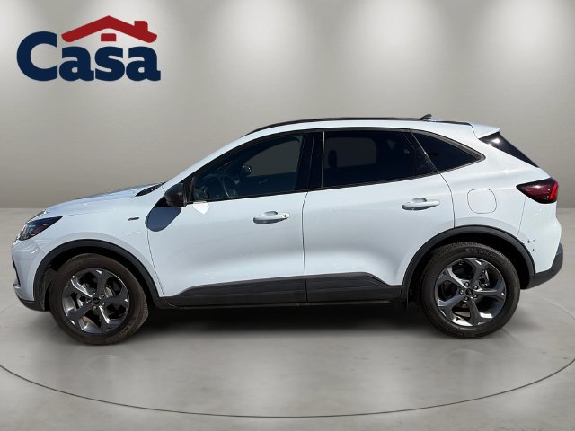Used 2025 Ford Escape ST-Line FWD image 3