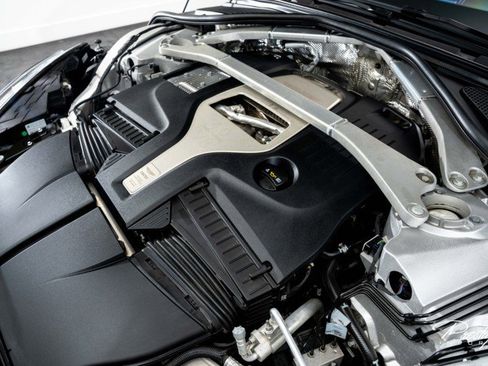 Used 2025 Aston Martin DBX 707 image 7