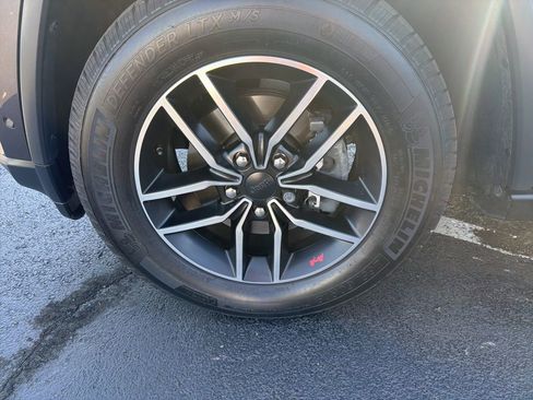 Used 2019 Jeep Grand Cherokee Trailhawk w/ Trailhawk Luxury Group image 10