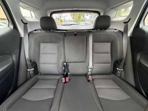 Used 2024 GMC Terrain SLE FWD image 37