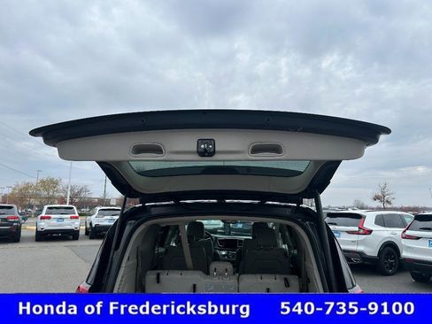 Used 2020 Chrysler Pacifica Touring-L w/ Advanced Safetytec Group image 34