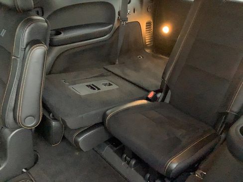 Certified 2022 Dodge Durango R/T w/ Quick Order Package 22F image 9