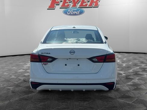 Used 2025 Nissan Altima 2.5 SV FWD image 4