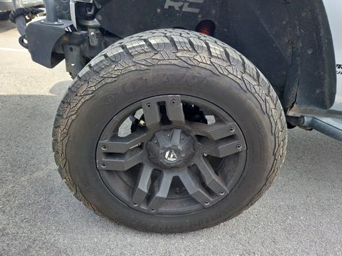 Used 2016 Jeep Wrangler Unlimited Sahara w/ Connectivity Group image 10