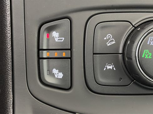 Certified 2024 GMC Terrain SLT w/ Infotainment Package II AWD/4WD image 28