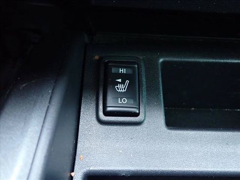 Used 2020 Nissan Titan PRO-4X w/ Pro-4x Convenience Package AWD/4WD image 21