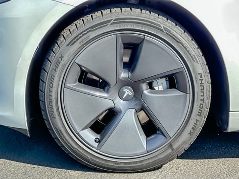 Used 2023 Tesla Model 3 Standard Range RWD image 24