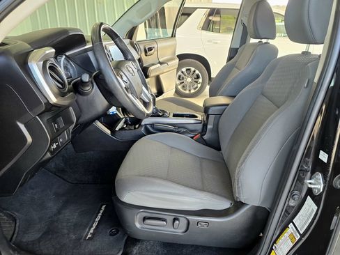 Used 2021 Toyota Tacoma SR5 image 10