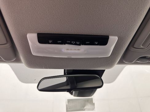 New 2025 Nissan Versa SV w/ Trunk Package image 42