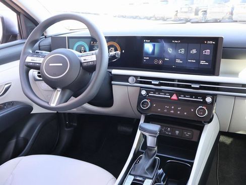 New 2026 Hyundai Tucson SEL image 14