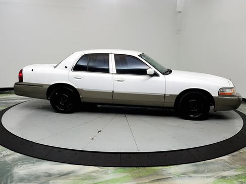 Used 2005 Mercury Grand Marquis GS RWD image 4