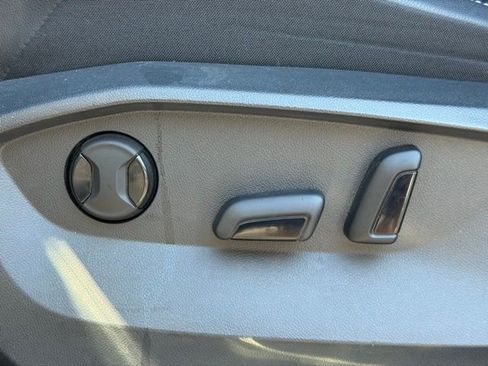 Used 2022 Volkswagen Tiguan SE R-Line image 13