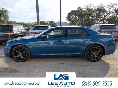 Used 2021 Chrysler 300 Touring w/ Sport Appearance Package image 6