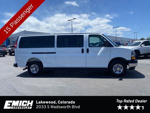 Used 2025 Chevrolet Express 3500 LT w/ LT Preferred Equipment Group RWD image 6