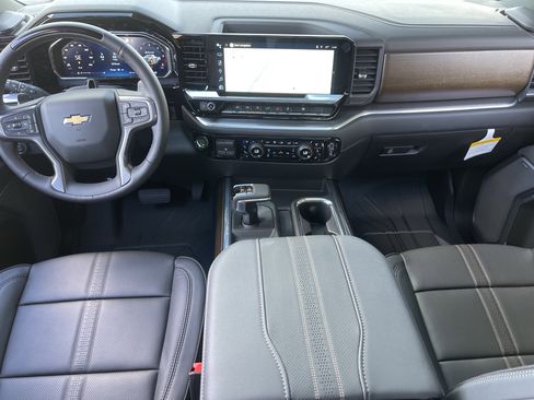 New 2026 Chevrolet Silverado 1500 High Country AWD/4WD image 19