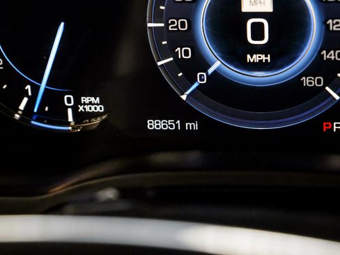 Used 2020 Cadillac Escalade ESV Luxury RWD image 22