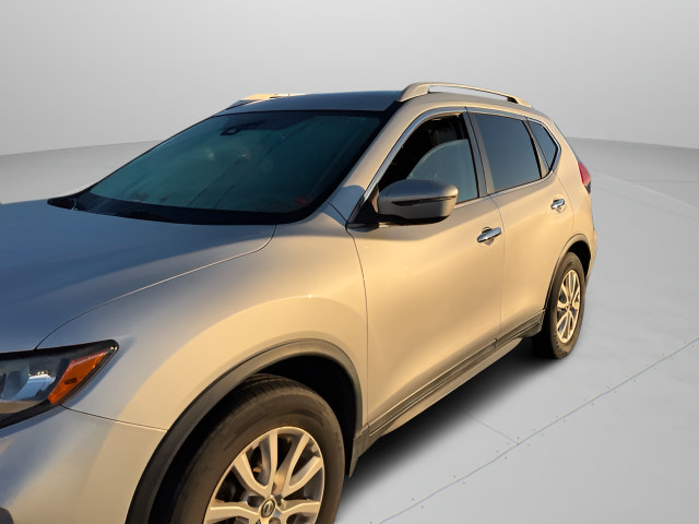 Used 2019 Nissan Rogue S w/ Special Edition Package FWD image 5