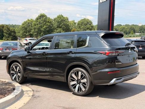 New 2026 Mitsubishi Outlander SE FWD image 8