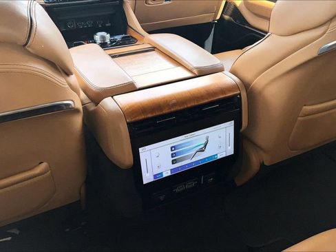 Used 2022 Jeep Grand Wagoneer Series III w/ Rear Seat Video Group 1 AWD/4WD image 24
