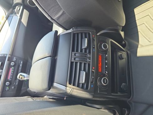 Used 2011 BMW X5 M image 22