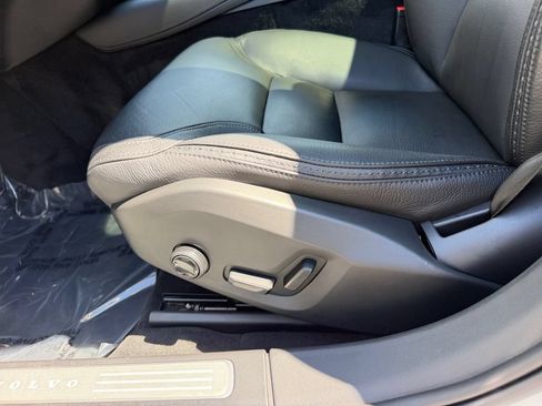 Used 2018 Volvo V90 T5 Cross Country w/ Convenience Package AWD/4WD image 17