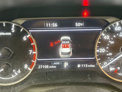 Used 2023 Nissan Rogue SL w/ SL Premium Package image 10