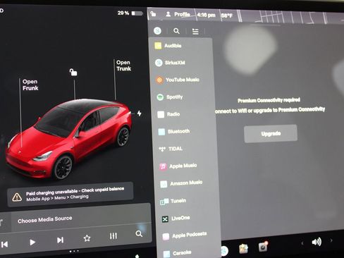 Used 2021 Tesla Model Y Long Range image 18