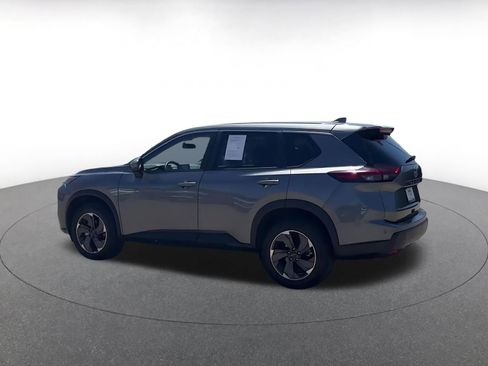 Used 2025 Nissan Rogue SV FWD image 10