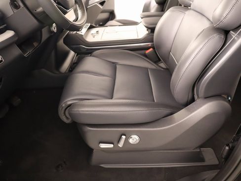 New 2025 Lincoln Navigator Reserve image 11