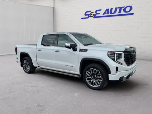 Used 2023 GMC Sierra 1500 Denali Ultimate AWD/4WD image 6