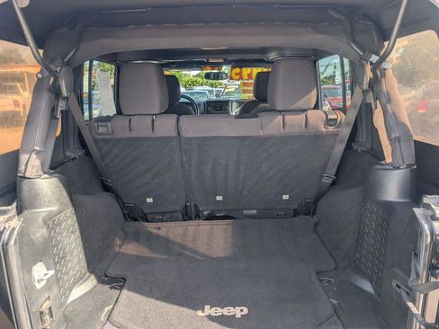 Used 2015 Jeep Wrangler Unlimited Sport w/ Quick Order Package 24S AWD/4WD image 11