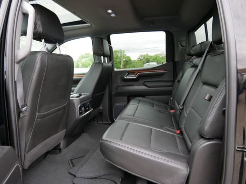Used 2022 GMC Sierra 1500 Denali w/ Denali Reserve Package AWD/4WD image 16