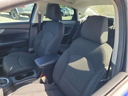 Used 2020 Kia Forte LXS image 13