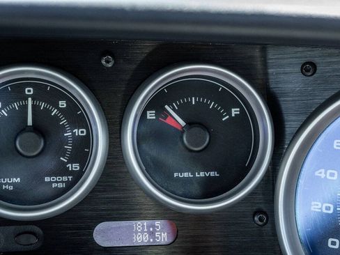 Used 2005 Ford GT RWD image 97